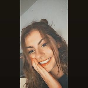 Meet your Posher, Kenzie